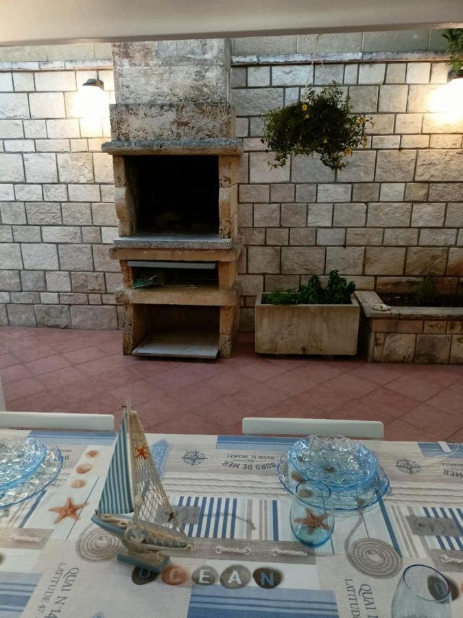 Villetta Poesia 50 M Dal Mare Con Giardino E Parcheggio Torre dell'Orso Bagian luar foto