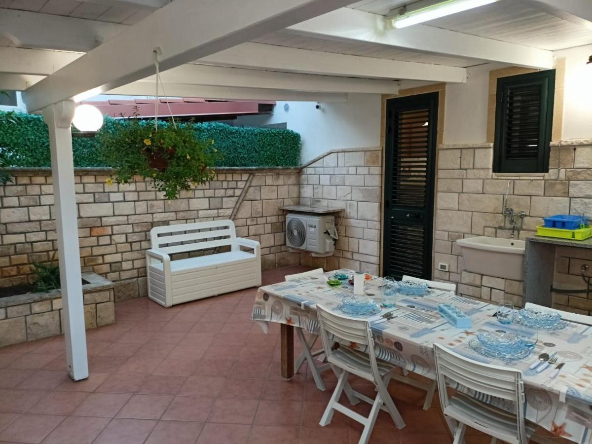 Villetta Poesia 50 M Dal Mare Con Giardino E Parcheggio Torre dell'Orso Bagian luar foto